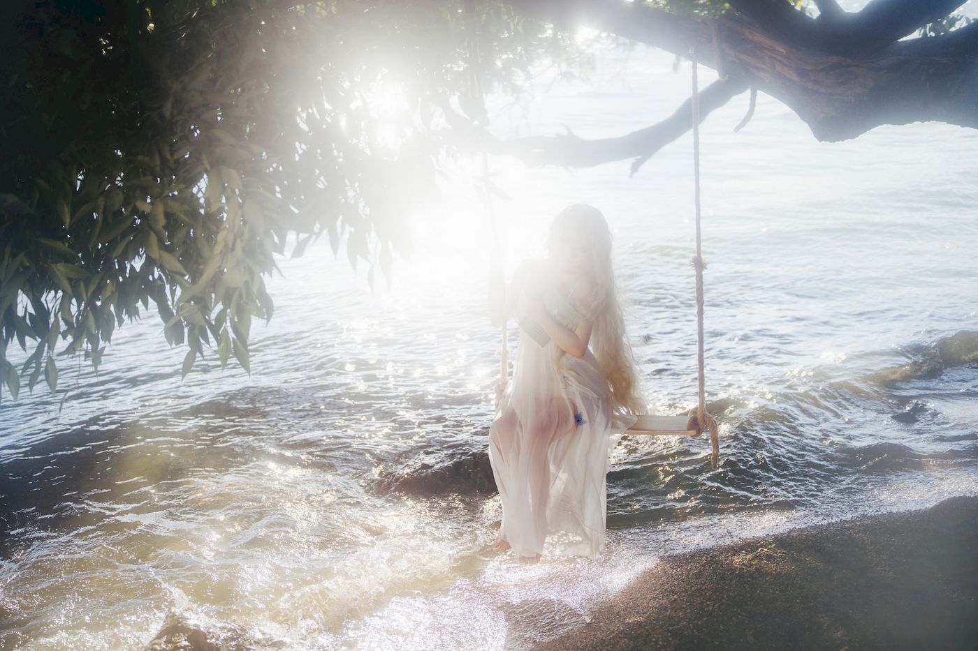 白裙美女是三不是世w