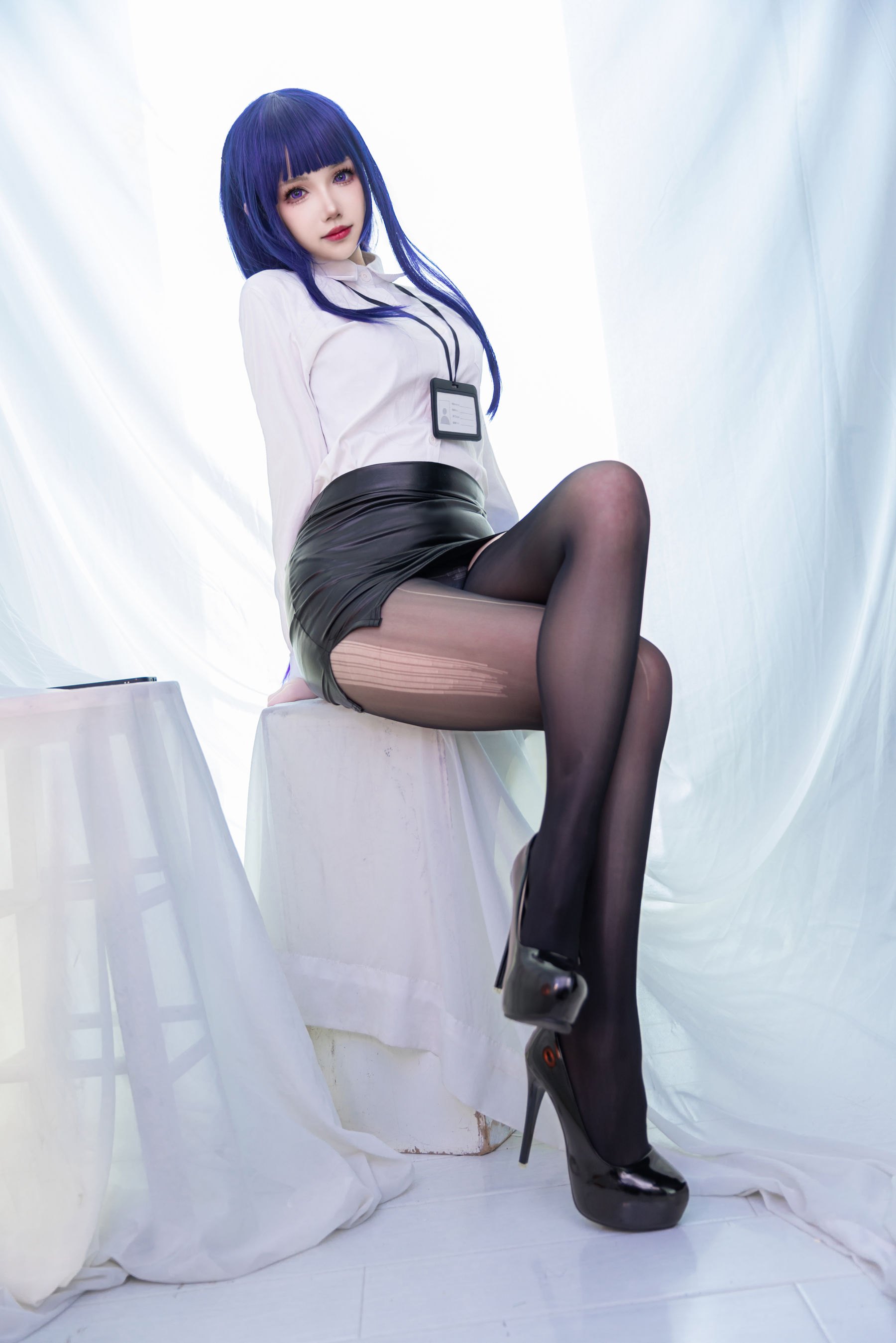 雪晴Astra白衬衫黑色短皮裙COS雷电将军