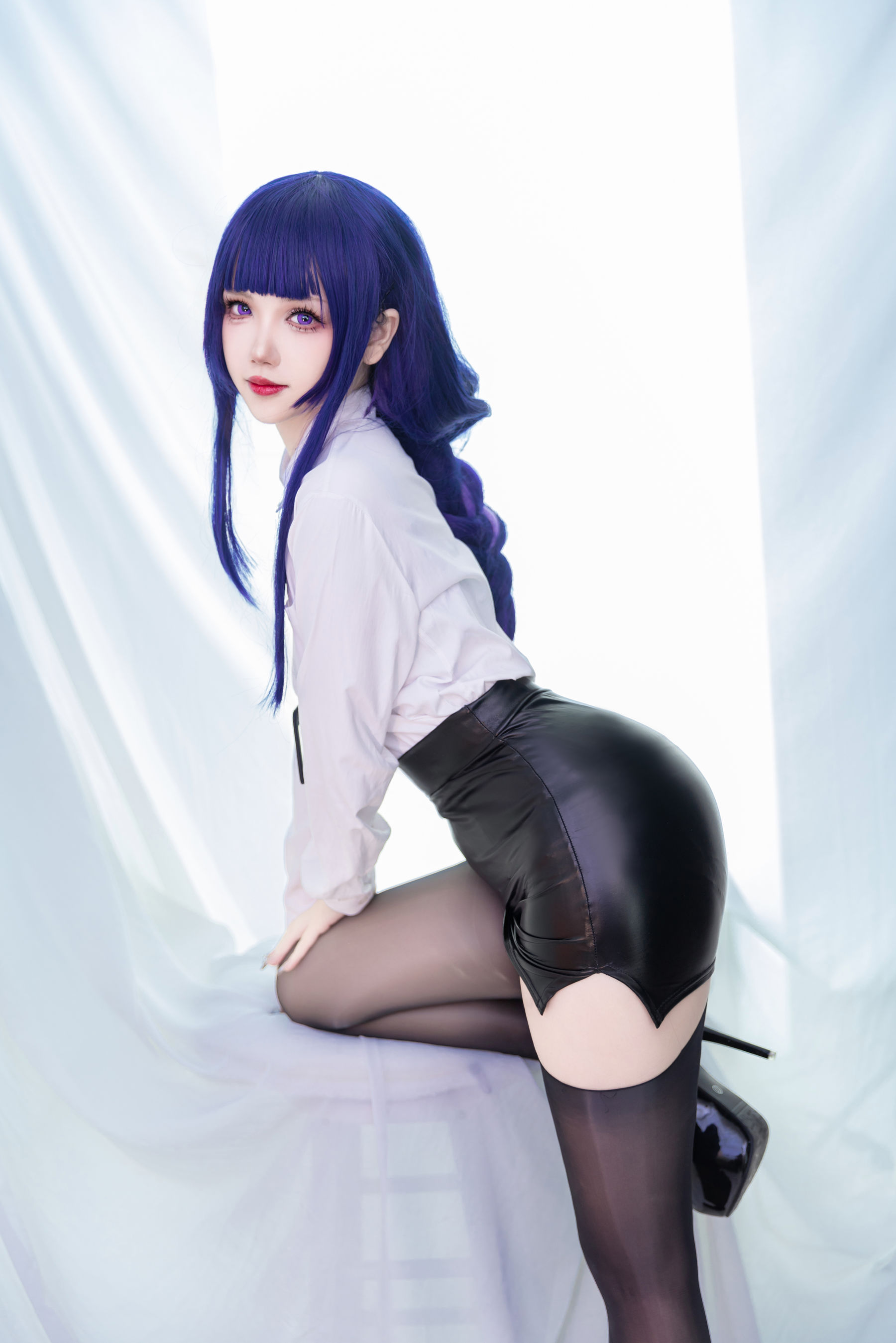 雪晴Astra白衬衫黑色短皮裙COS雷电将军