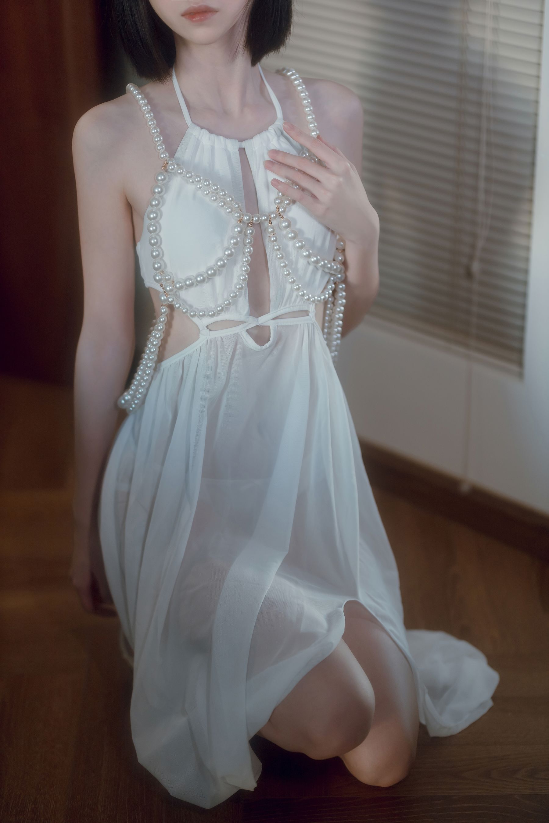 许岚LAN白裙修长美腿短发系列清纯写真